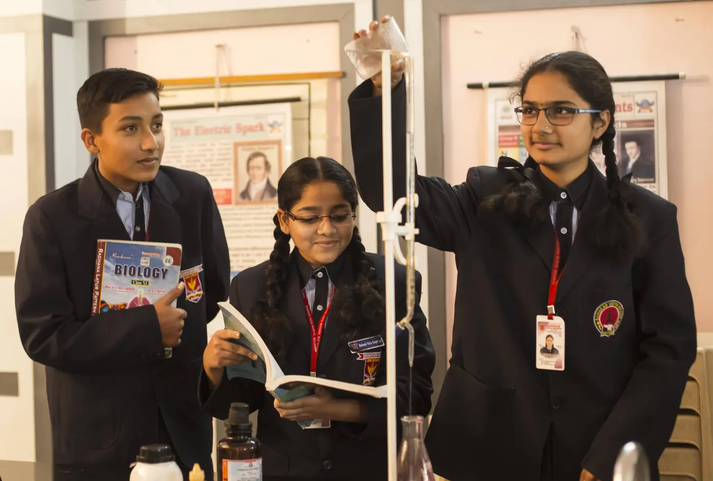 Sahakar Vidya Mandir - Science Lab